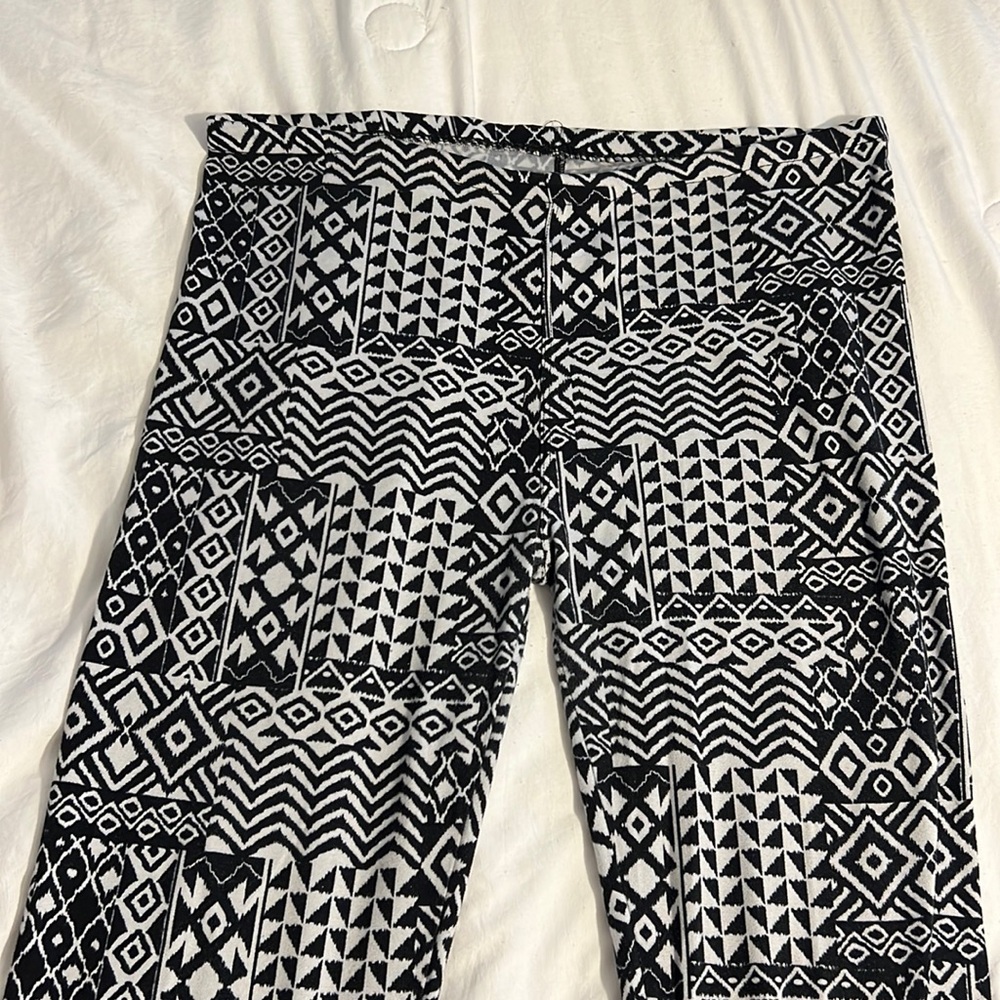 Black/White pattern pants.